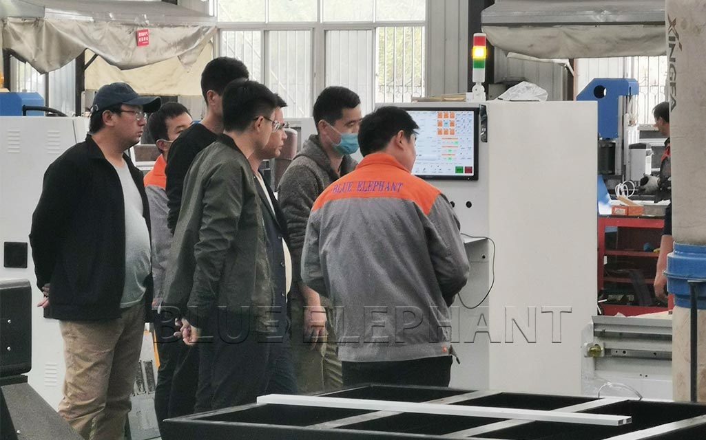 山東威?？蛻舻綇S考察直排加工中心